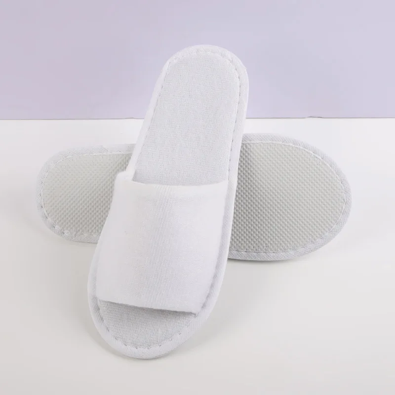 Custom Logo Low MOQ Hotel Slipper: Lightweight Foot Feel, Not Easy to Slip - For Hotel & Spa