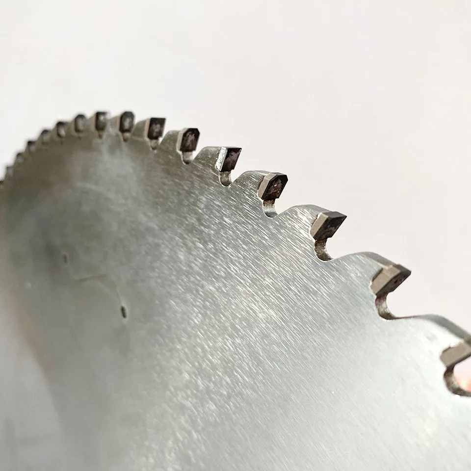 340x4.4/3.3x80xz84 PCD Panel Sizing Saw Blades for HPL Chipboard Wood Cutting Machine