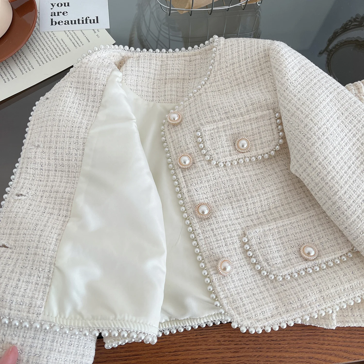 Children spring and autumn fashion Girls small Classic two-piece set Baby Retro Small dress with White Coat