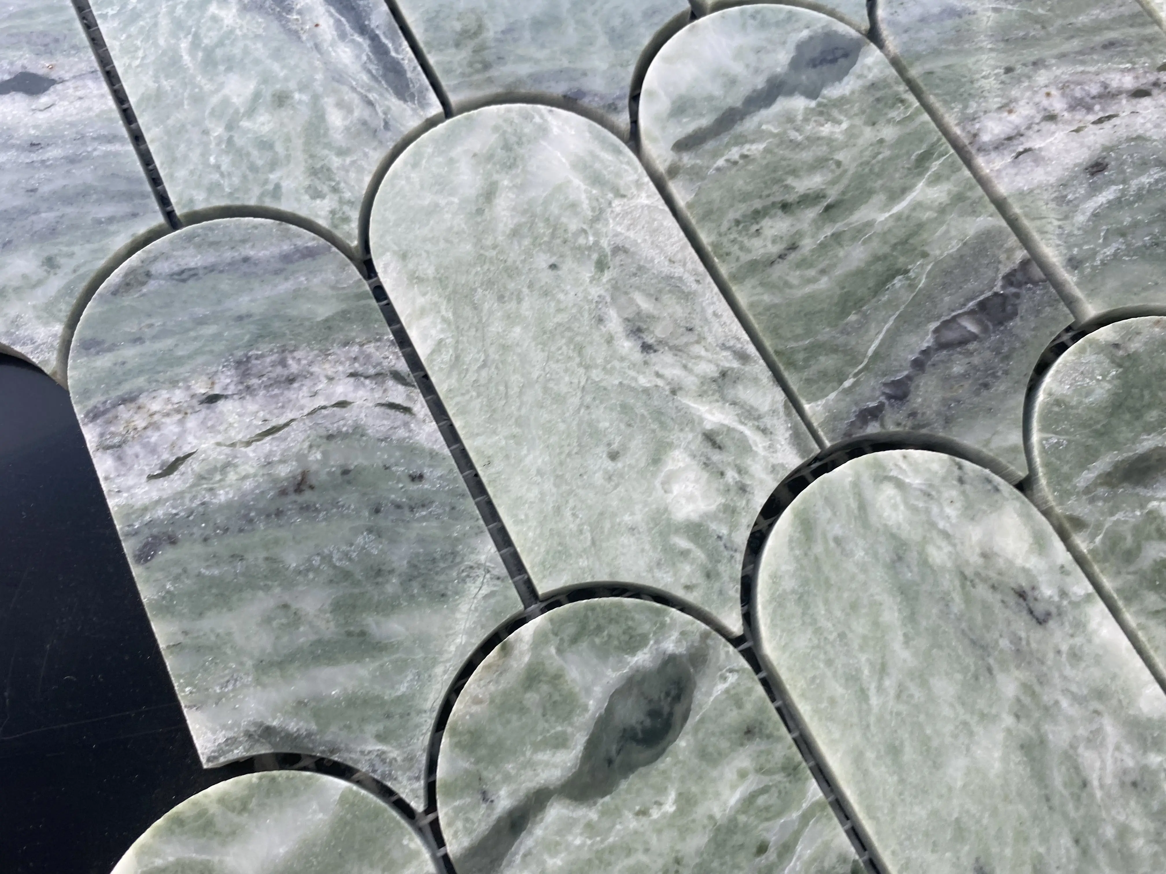 High Quality Feather Shape Emerald Green Stone Mosaic Kitchen Backsplash Bathroom Wall Tiles