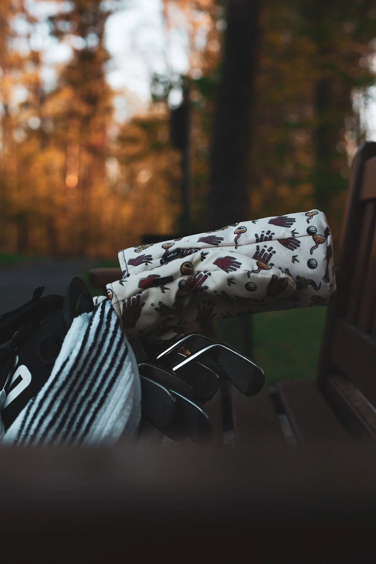 Custom white 600D polyester digital printing driver wood 13 5 transfusion barrel golf headcover