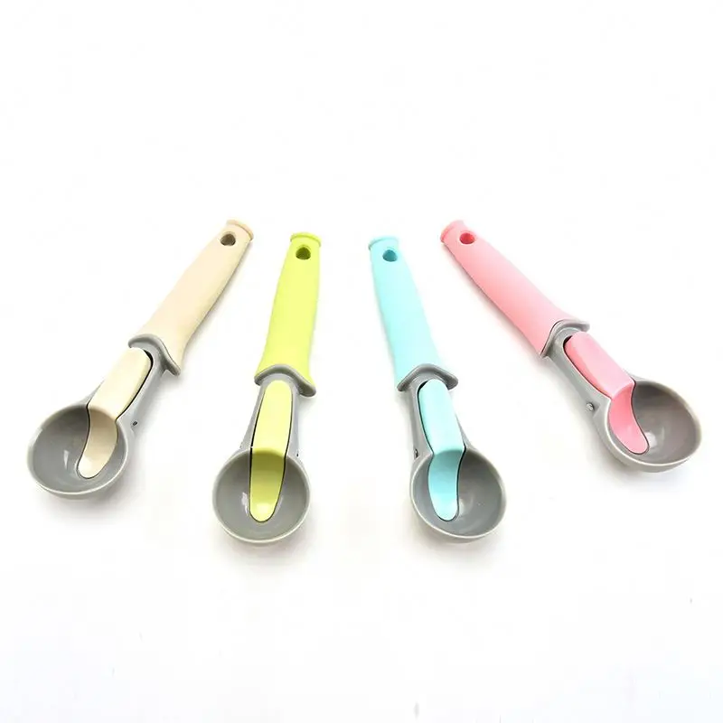 Different colors plastic ice cream scoop reusable bounceable fruit scoop ball scoop
