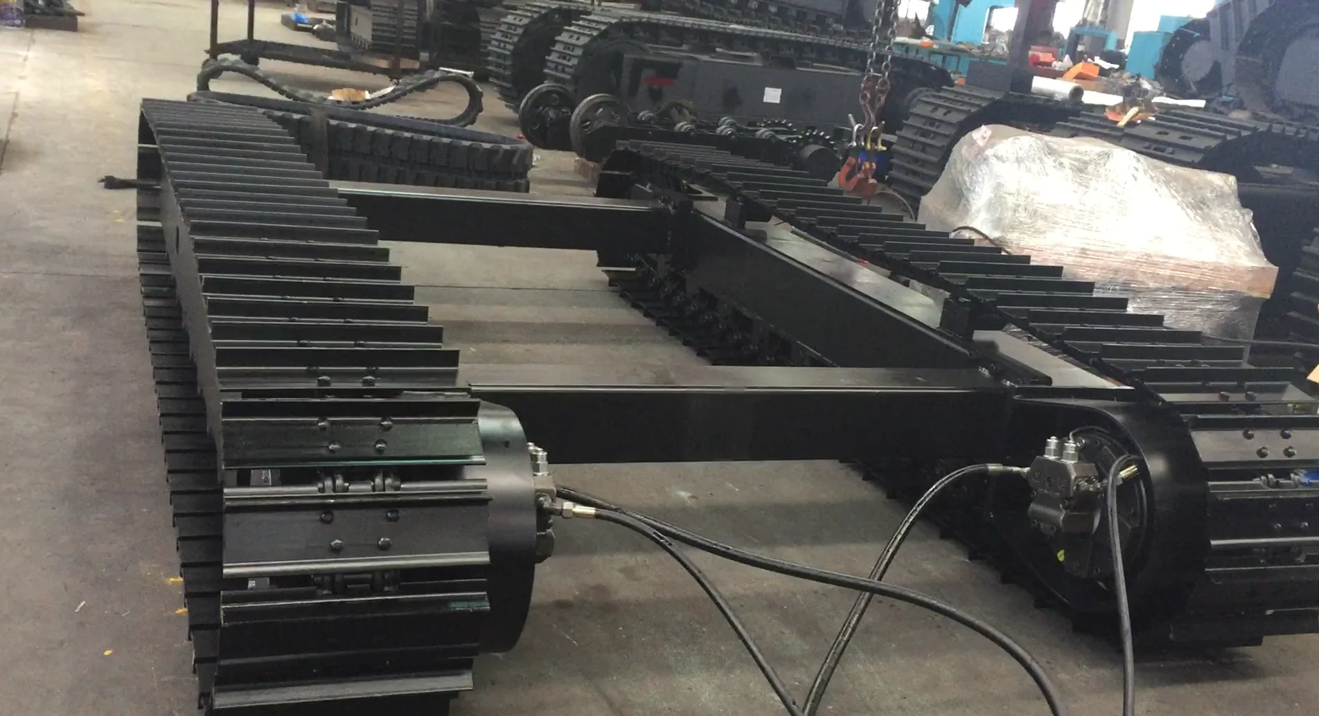 New High Quality 2 Ton Steel Undercarriage with Hydraulic Motor for Mini Excavator Construction Machinery Spare Parts