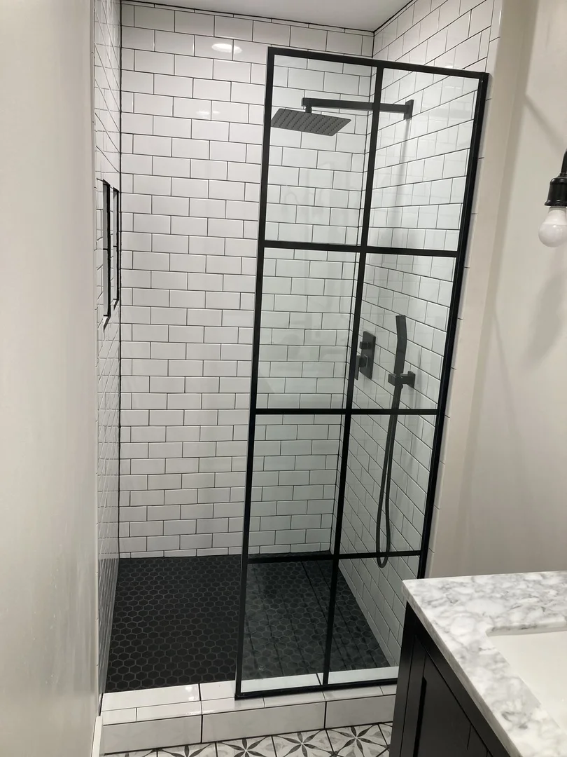 10mm shower clear tempered Safe toughened sliding glass for patio door prices