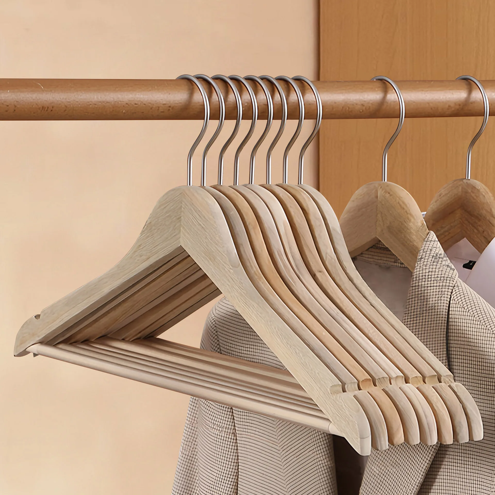 Solid Camphor Wood Hanger Anti-Mildew Insect-Proof Seamless Metal Hook for Hotel & Household Suit & Clothes Support Living Room