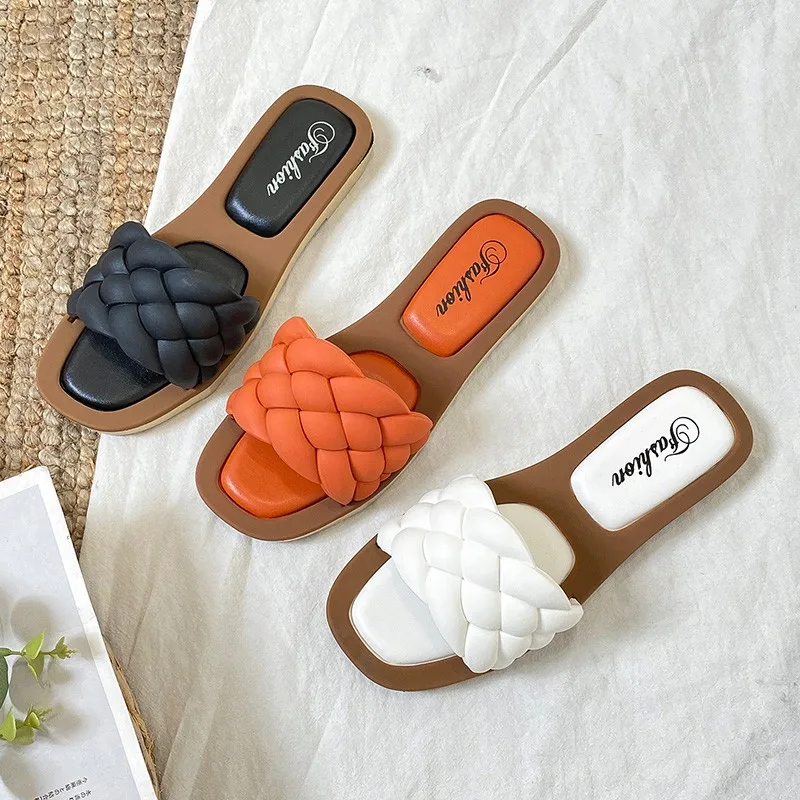 Women New Styles Summer Fashion Leather Flat Slippers Women Sandals Non-slip Soft Bottom Comfortable Slippers For Women