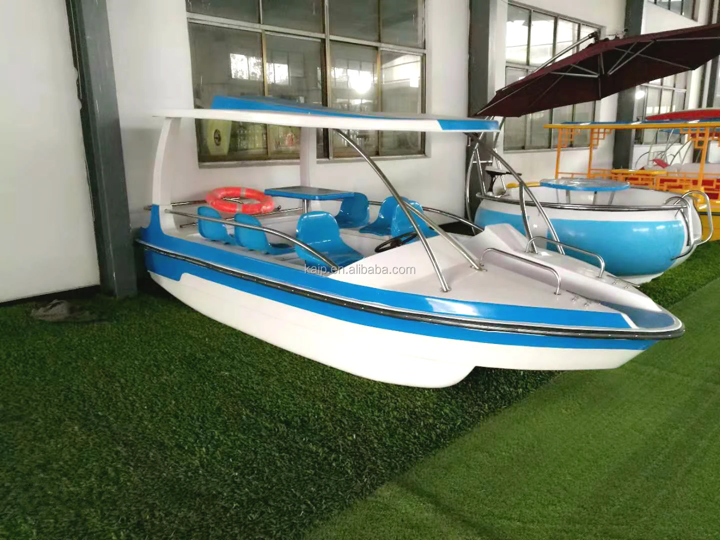 Best Rental Business Leisure Boat With Family Electric Fiberglass Boats For Park Vintage Electric Car Boat