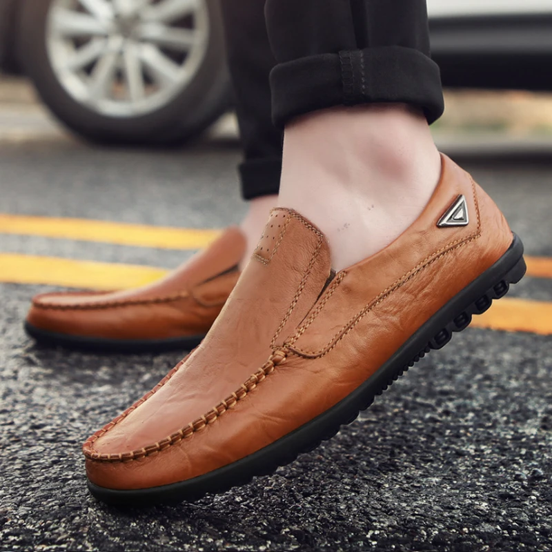 Wholesale China Fashion New Style Men Flat Loafers Round Toe Anti-slippery Shoes Breathable Walking Shoes