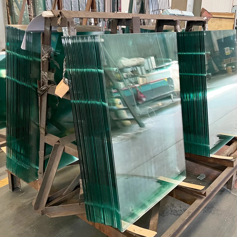 Direct manufacturer pvb layer edging punching tempered laminated glass