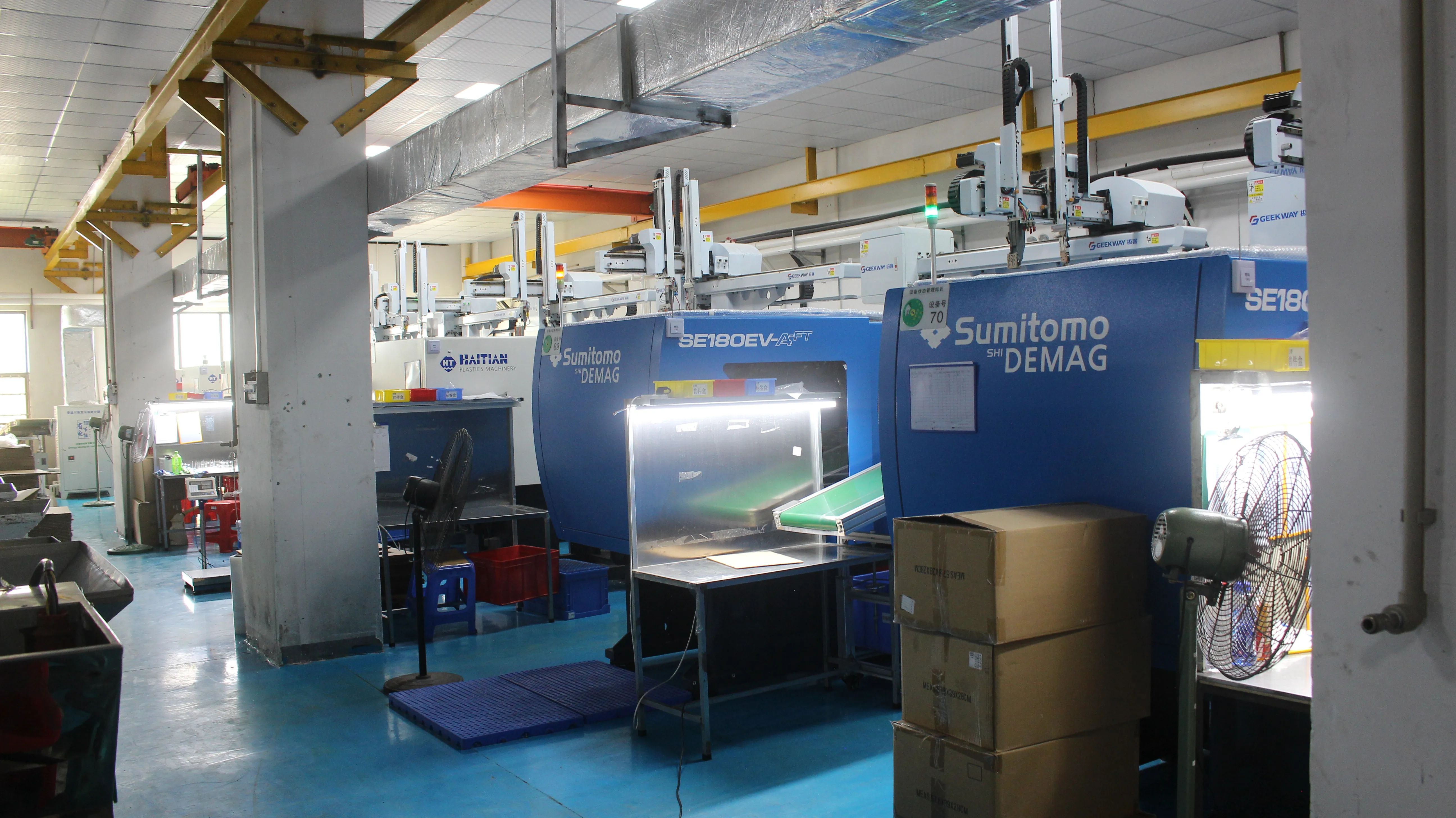 Customized Service Plastic Injection Mold For Touch The Key And Swipe The Card Machine