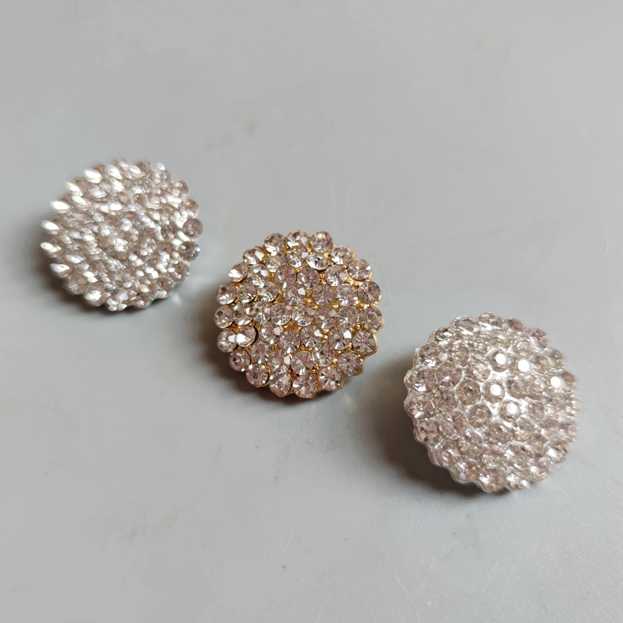 40L little sky star gypsophila rhinestone crystal buttons