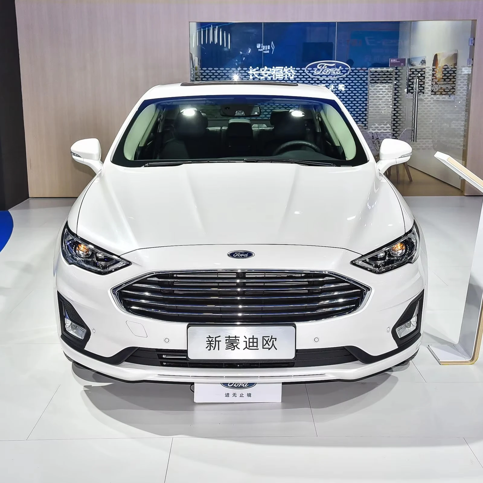 2025 Mondeo EcoBoost 180 комфорт новая Экологичная модель автомобиля Ford