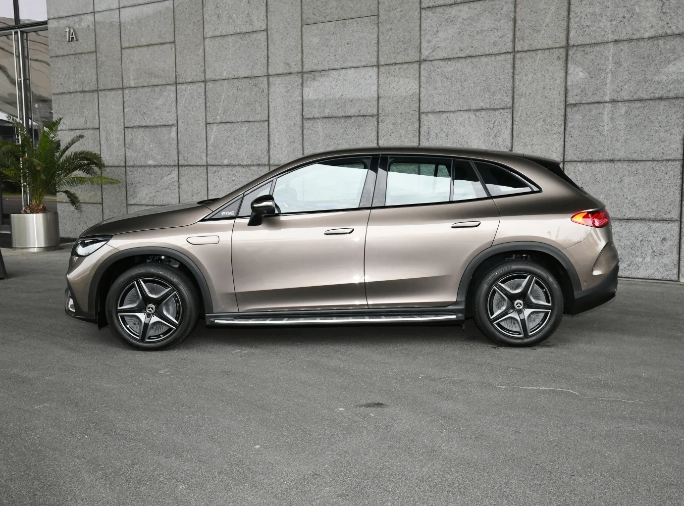 2023 High Quality EQE SUV 500 Pure Electric Auto Merce-des Benz EQE SUV EV Electric Car