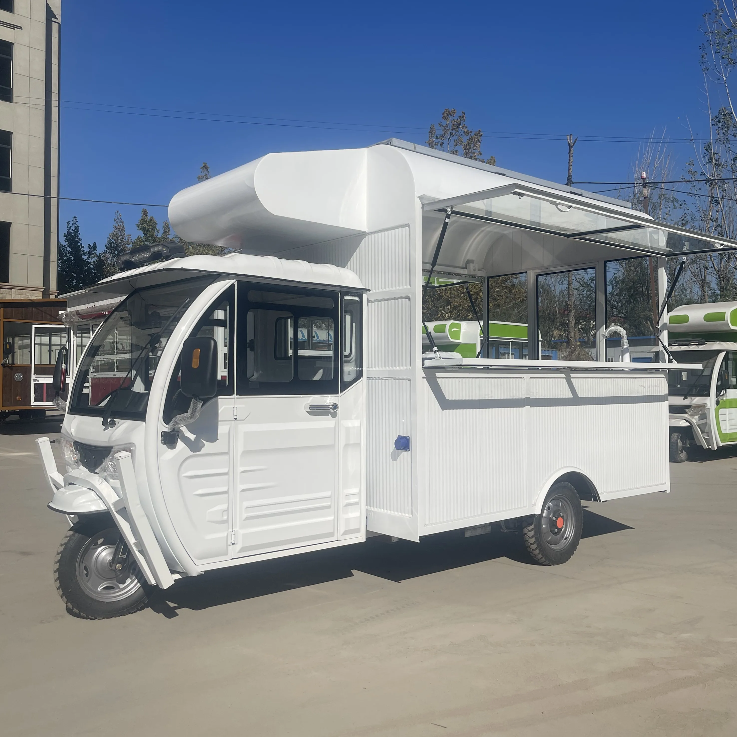 2023 hot selling factory outlet multipurpose mobile electric ice cream fast food snack beverage drinks tricycle three-wheeler
