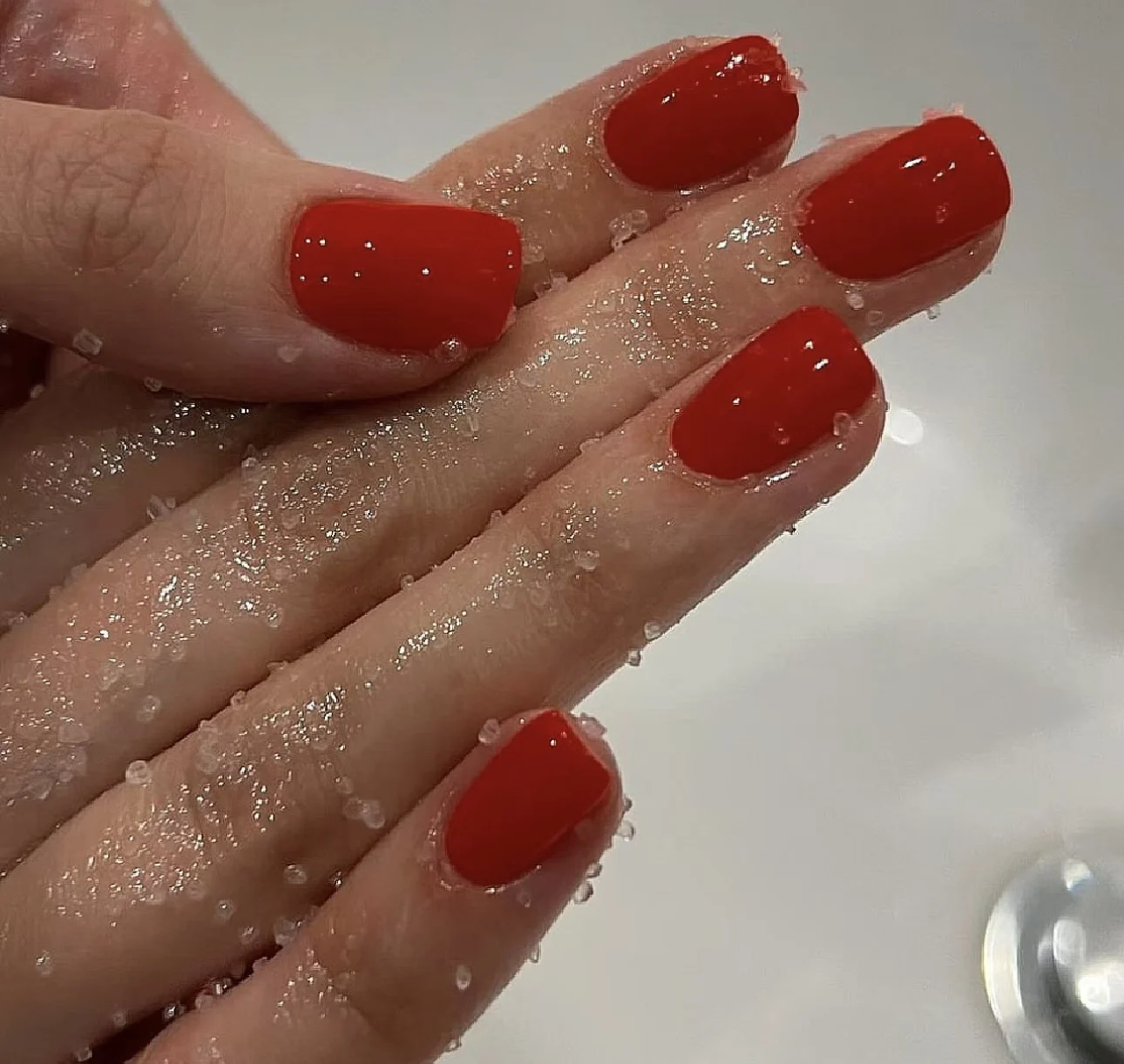 Beautiful women use nail polish to make it more beautiful and fashionable. It can be peel off easily. Even children can use it