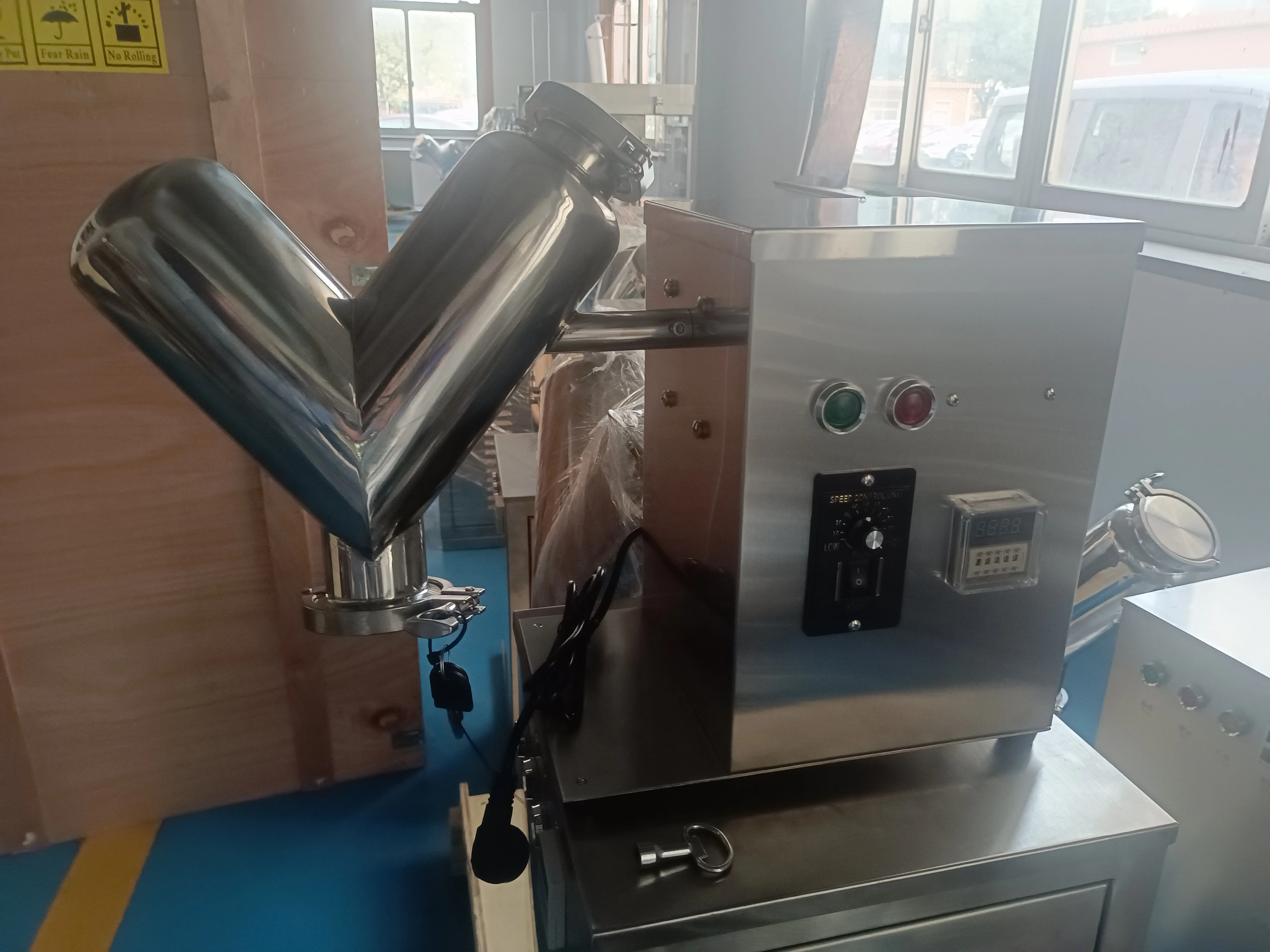 Pharmaceutical V shapes  Granule Agitator Dry protein Powder Mixing Machine Lab V Type Powder Blender Mixer