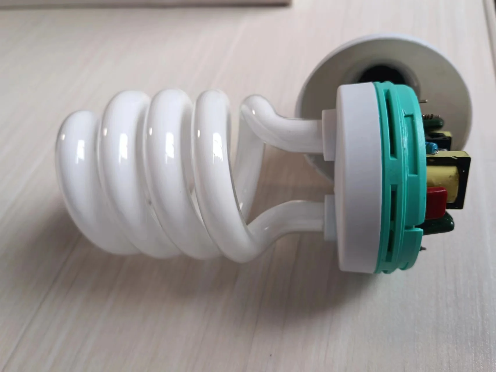 Factory price full spiral CFL Energy Saving Bulb 8000 Hours Pure Triphosphor Powder Lamps