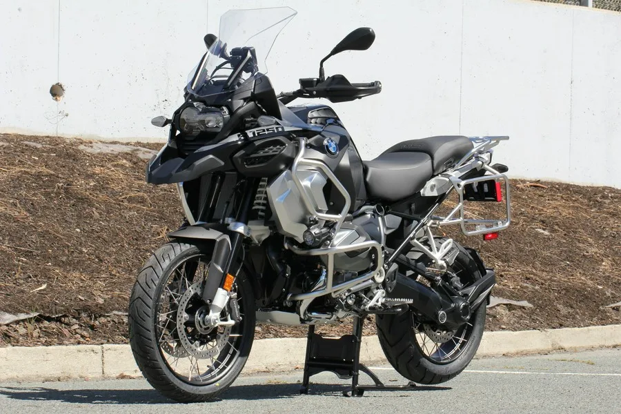 Motorsports  BIKES B  M  W R 1250 GS Adventure Motorcycles Dirt bike motorcycle