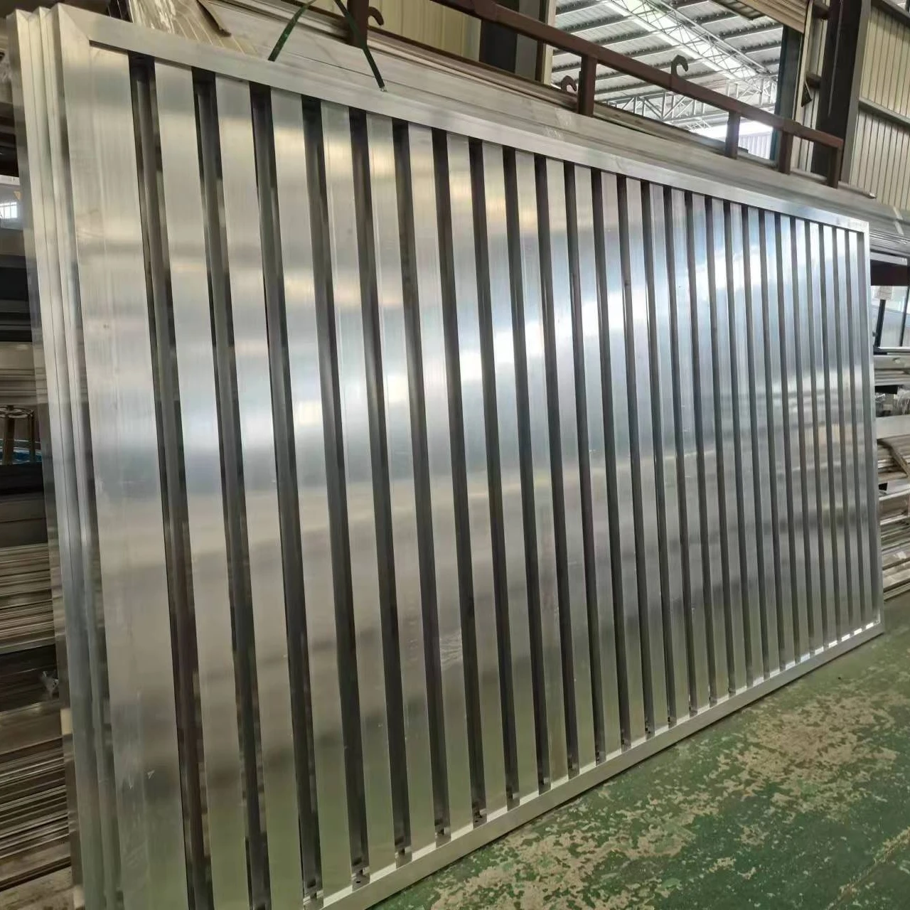 customized color size design aluminium fence railing gates
