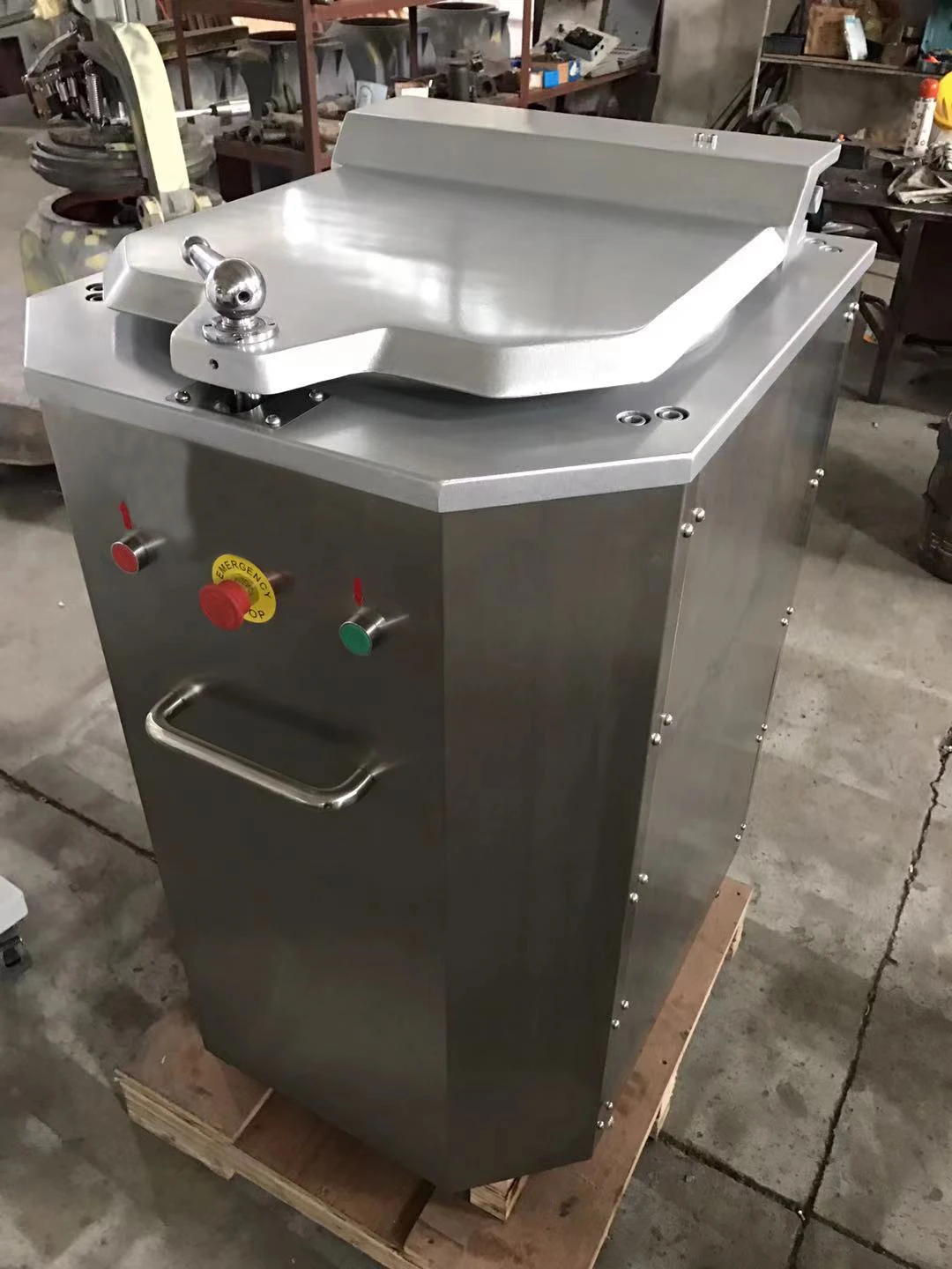 Industrial hydraulic dough divider rounder bakery dough divider cutting machine for bread