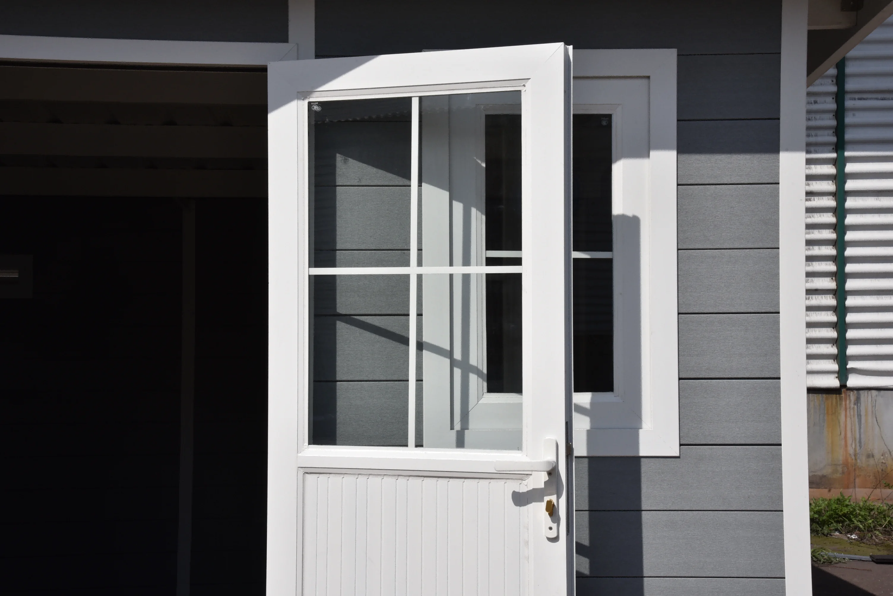 E2854 5m*4m Outdoor Storage Shed Garden Tool House Four Room Big Size HDPE Plastic Waterproof Set Resin Window Frame Layer Parts