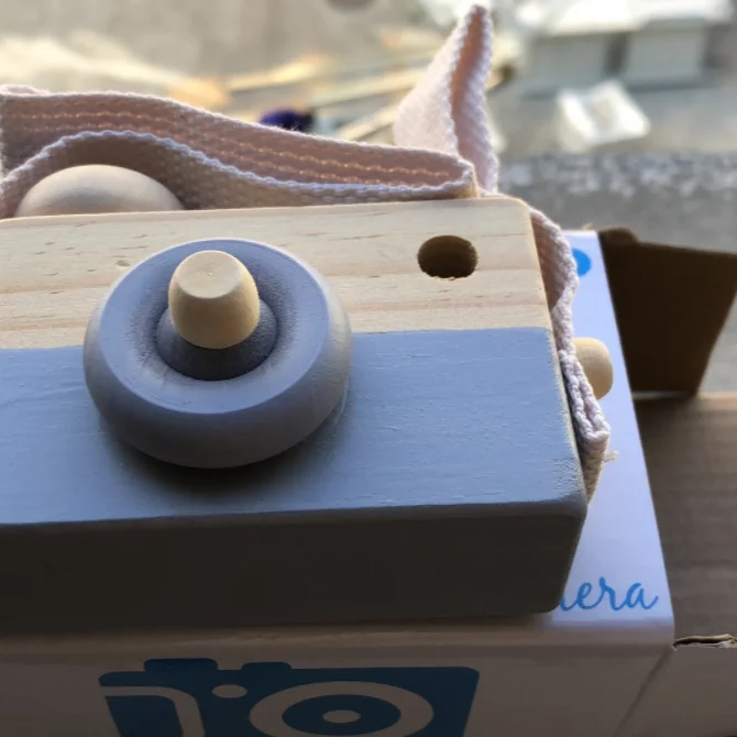 Hot Custom Kaleidoscope Cute Pretend Toy Wooden Camera Baby Kids Hanging Kids Camera Toys