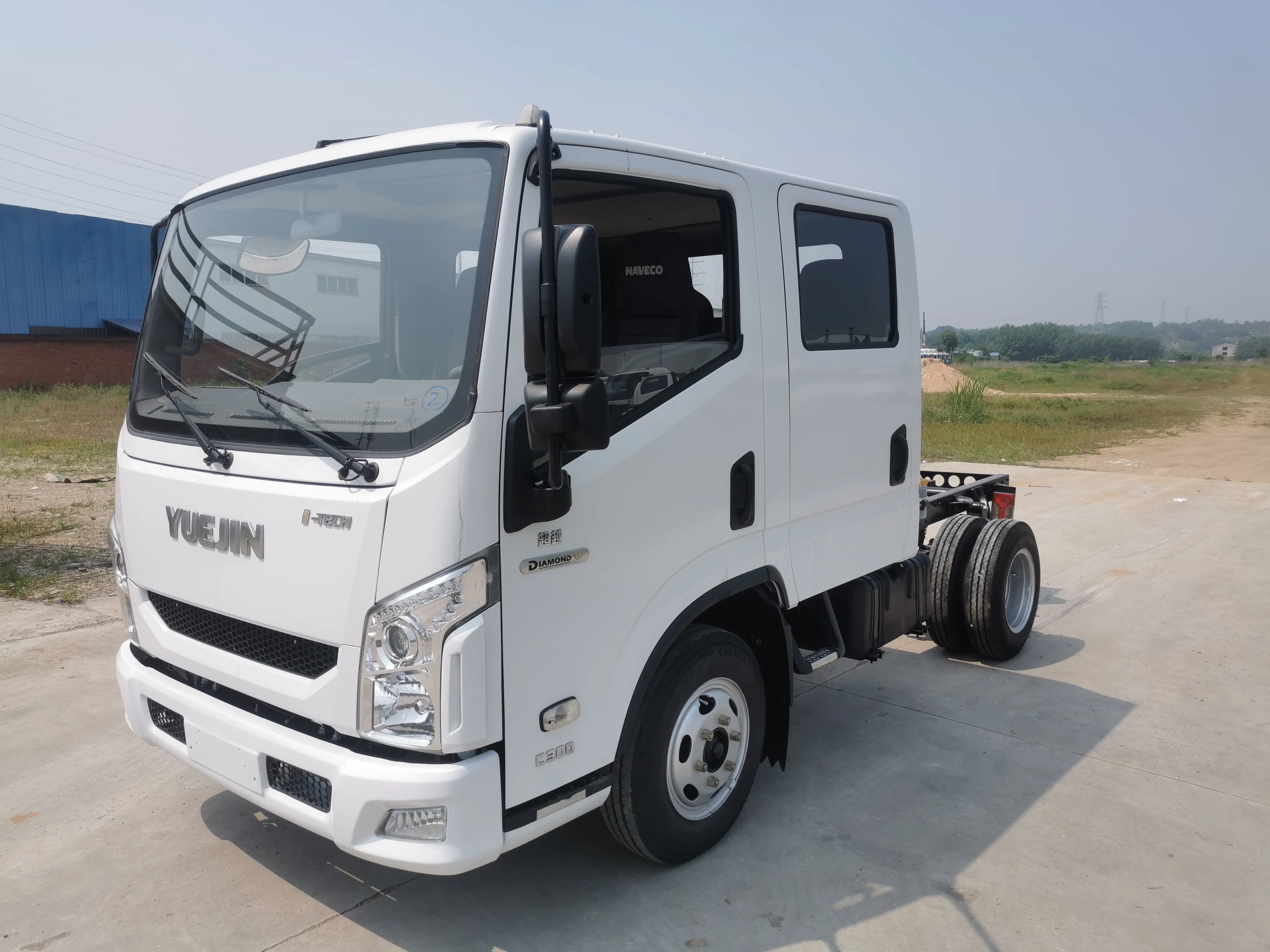 low price  Saic Yuejin C300 4X2 Lorry Cargo Truck 5 ton 8ton-10 Ton  lorry cargo truck mini   For Sale