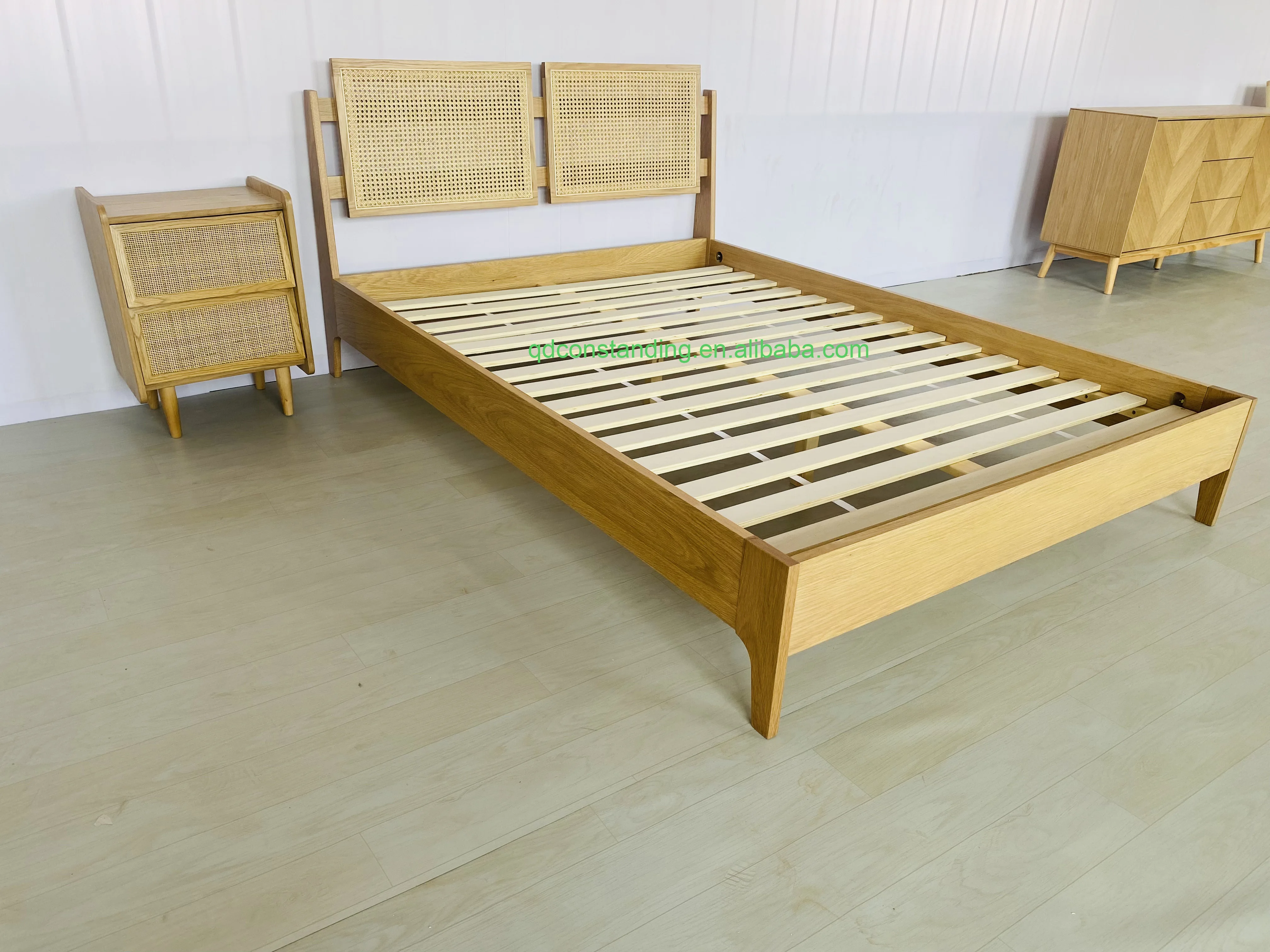 OEM ODM Factory Luxury Modern Nordic Hotel Home Furniture Natural Rattan King Queen Size Bed Frame With Natural Rattan Headboard