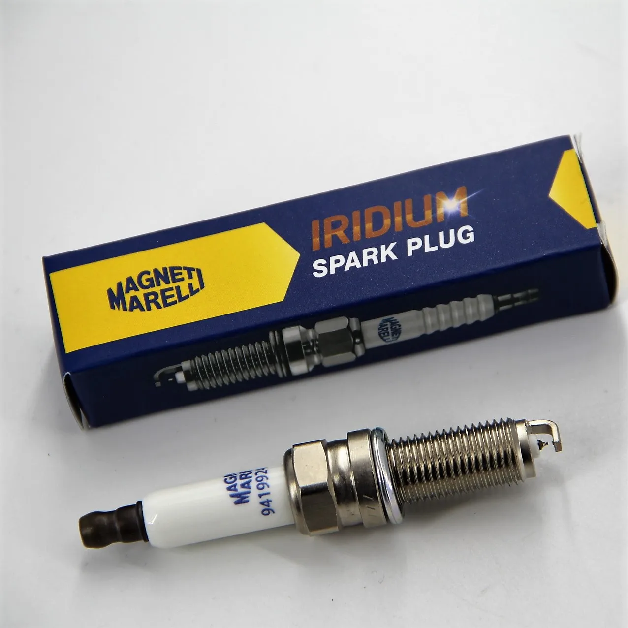 Marelli Spark Plug for Mercedes Benz M272 Engine 0041593403 A0041591803 NGK 4288 Platinum Middle Electrode