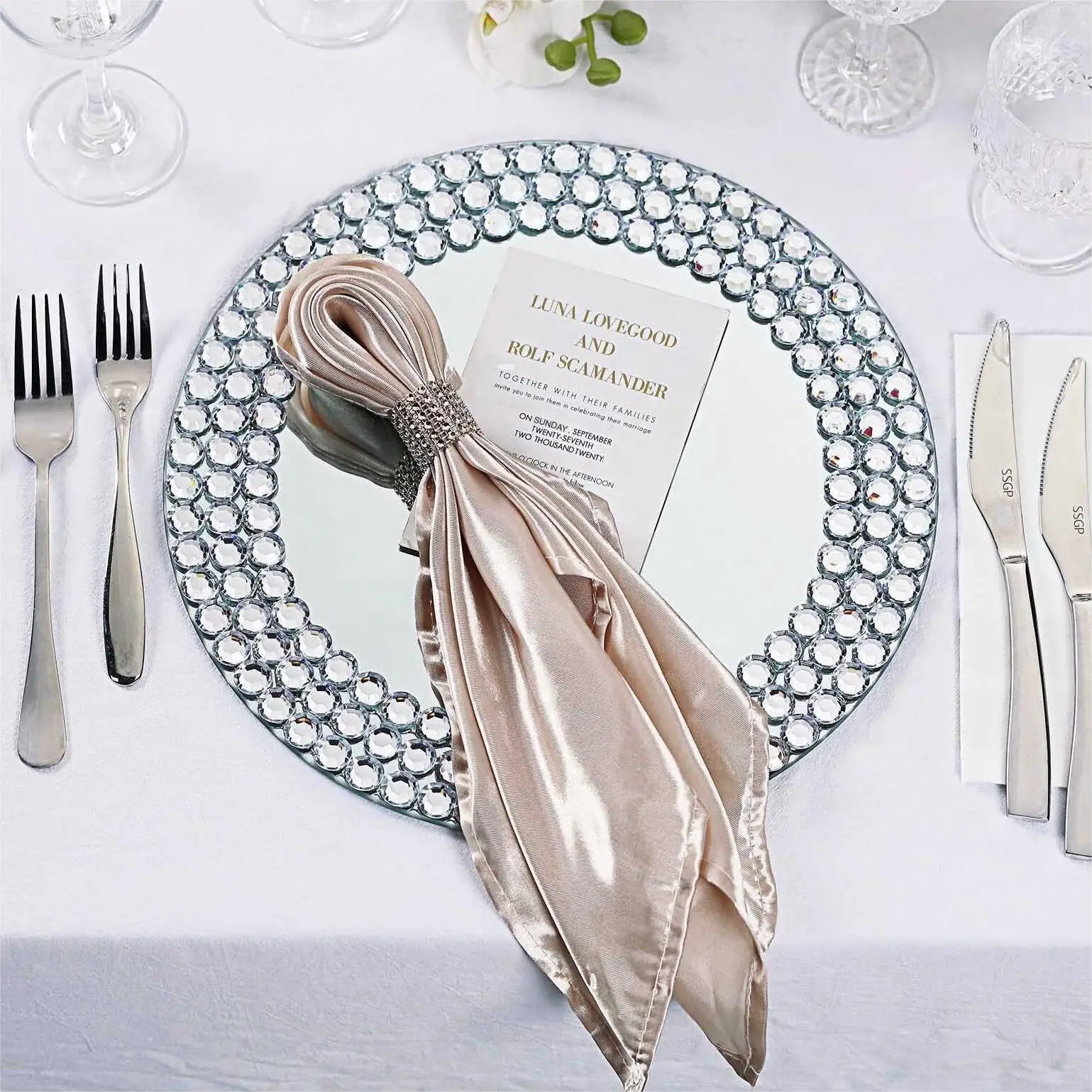 Nordic Luxury 13 inch Wedding Party Glass Round Crystal Rhinestones Sparkle Mirror Silver Charger Plates for Dinner Reception