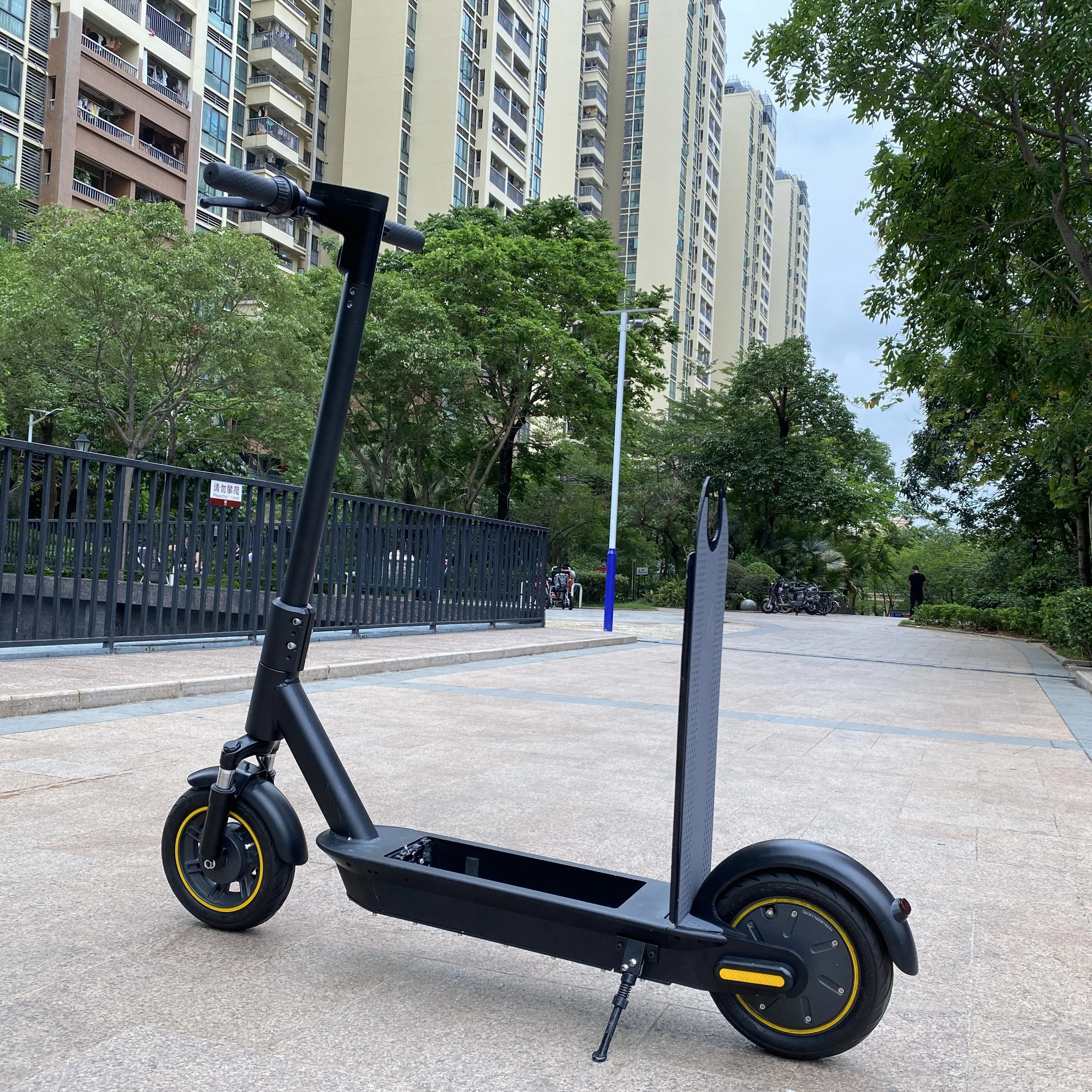 Motorized Scooter Original Design Long Range Sale Electric Scooters Anti-Thief 36V 15Ah Rental 500W 10Inch Electric Scooter