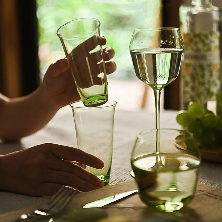 Fancy Luxury Hand Blown Long Stem Wine Glass Cup Wedding Green Colored Wine Glasses