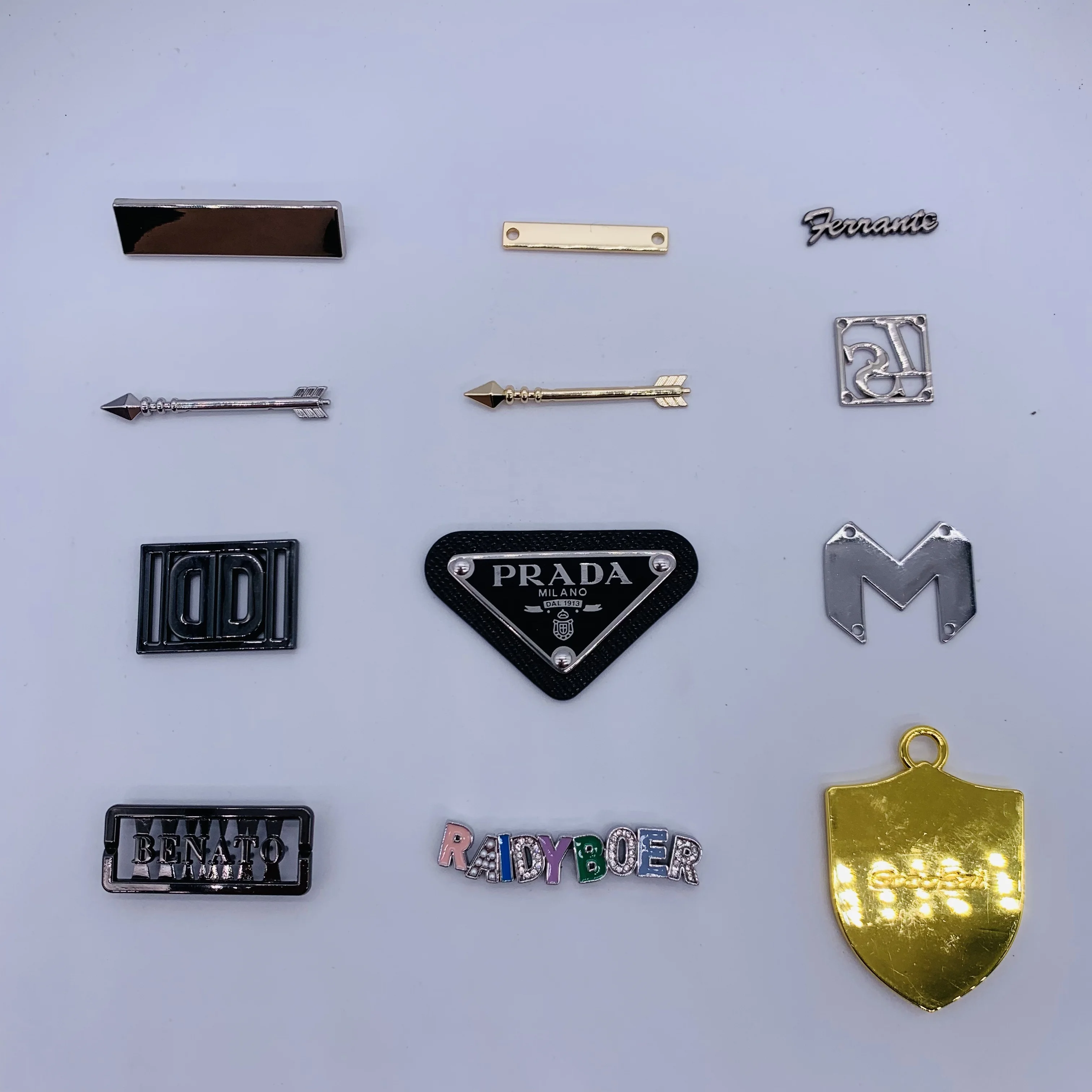 Garment accessories brand logo bag gold engraved hijab abaya scarf metal label tag shoes metal brand logo for clothes hat