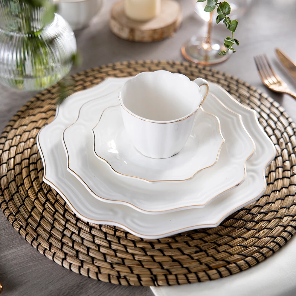 Hotel Porcelain Coffee Cut & Mug White Crockery Dinner Set With Flower Shape Simple Style Restaurant Gold Rim Dinnerware Sets
