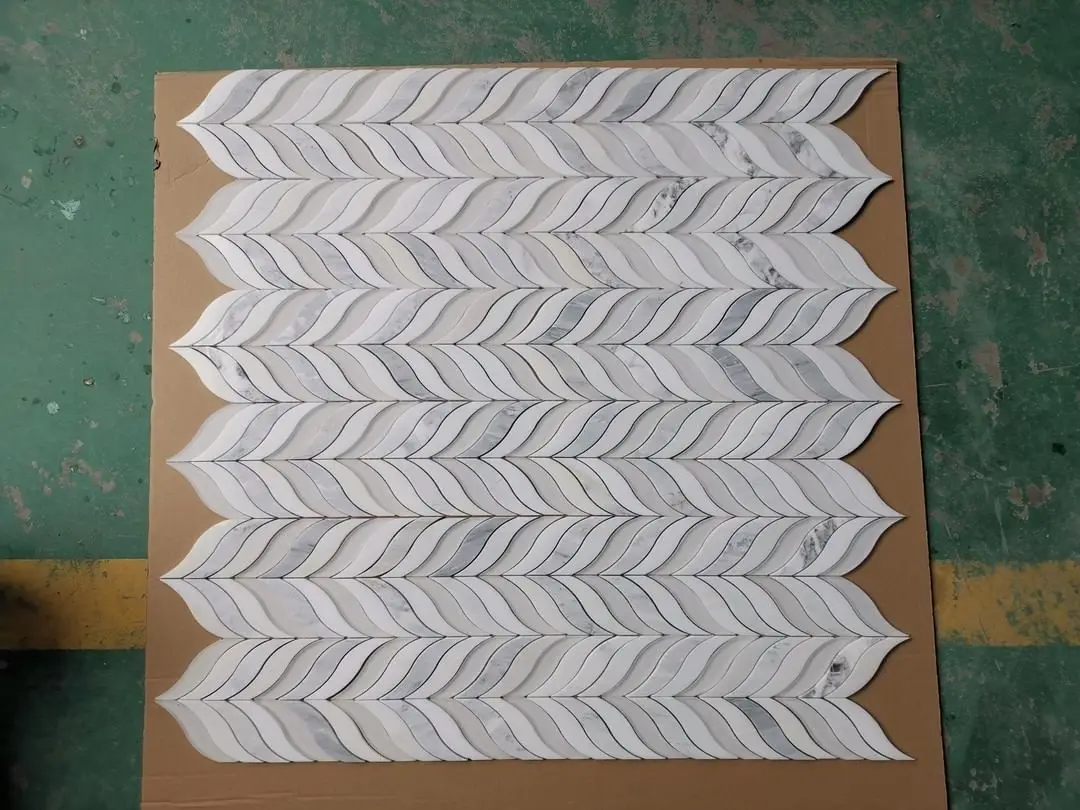 Leaf shape white carrara mosaic marble tile 30*30 new design for bathroom kitchen backsplash mosaic