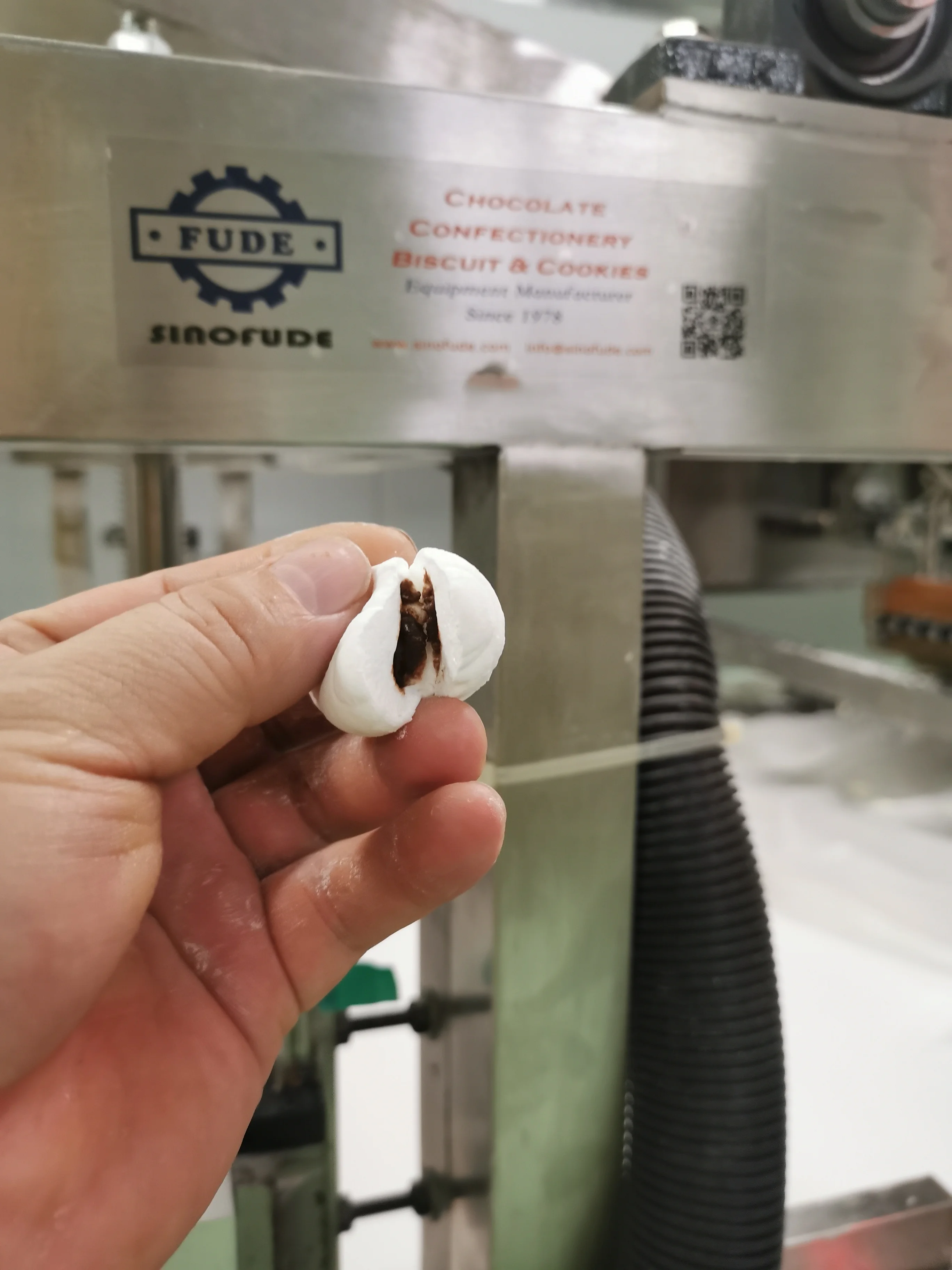 High yield customized automatic cotton candy industrial marshmallow extruder making machine production line