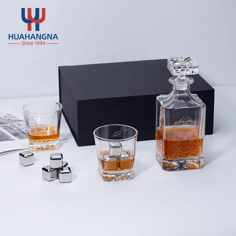Custom Logo Engraved 3-Piece Crystal Square Whisky Decanter and Glass Set With Magnetic Gift Box for Whiskey Liquor Alcohol