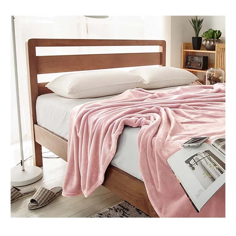 Super Soft OEM ODM Custom Name Glow In The Dark Stars Velvet Luminous Coral Fleece In Bulk Throw Blanket For Kids