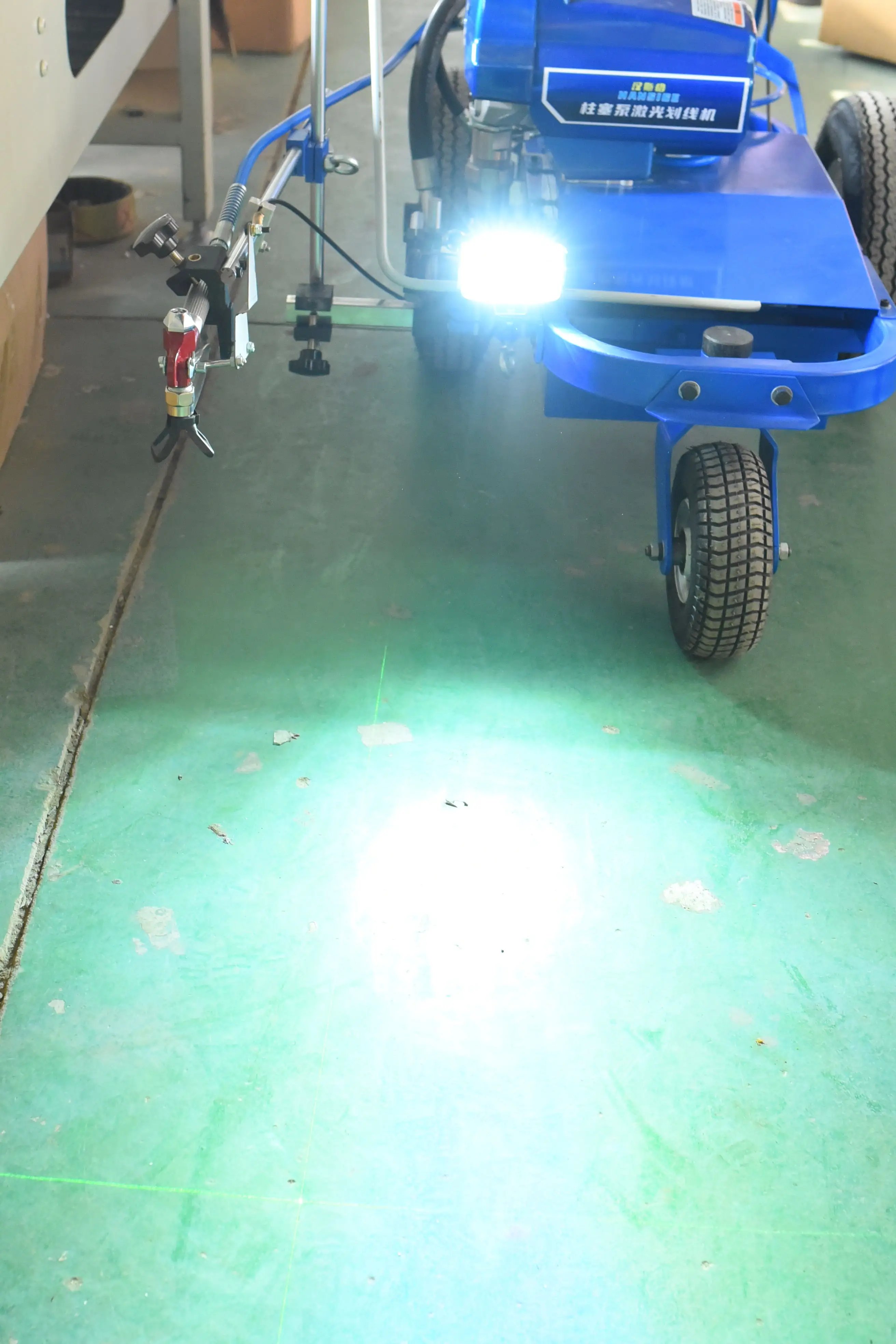 Hot selling spray gun traffic painting lane marking machine cold plastic road marking machine