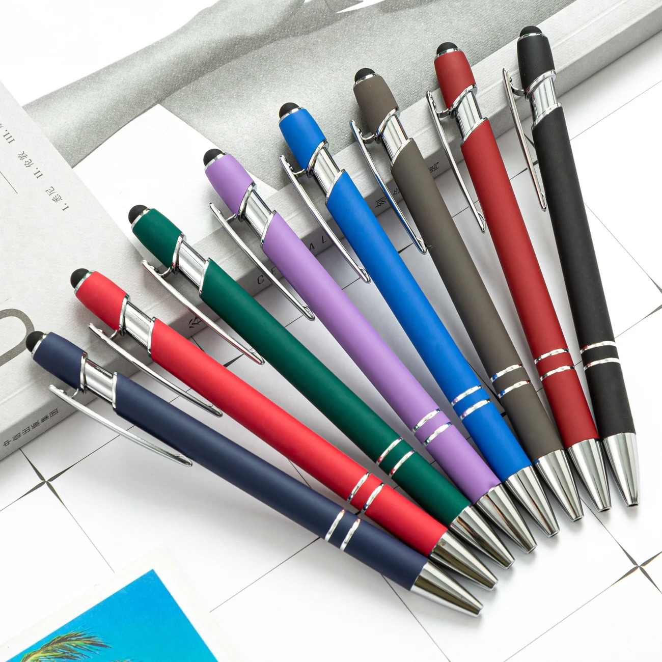 Fashion Promotional 2 In 1 Stylus Ballpoint Pen Soft Touch Capacitive Screen Touch Pen Custom Logo Metal Ballpoint Pens