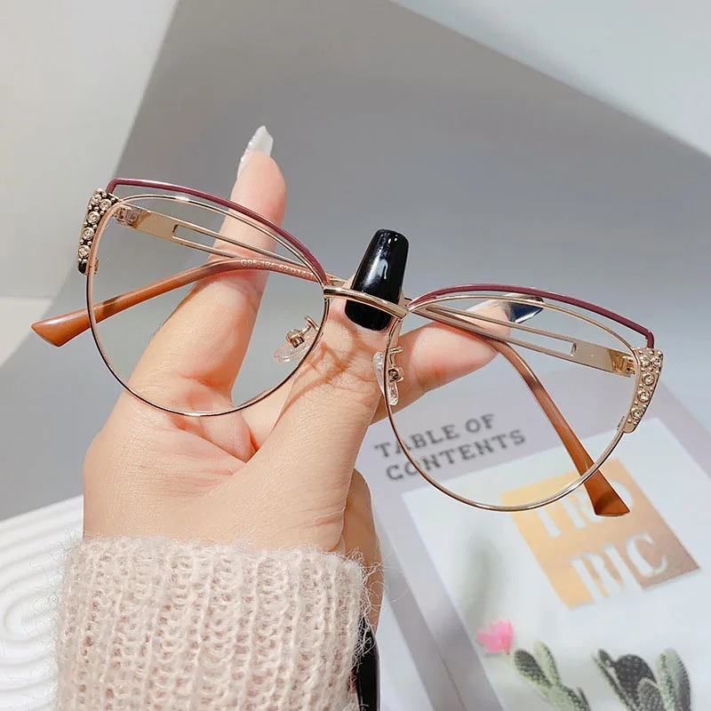 Hot Selling Winter Eyewear Trendy Women Fashion High Quality Metal Cat Eye Female Glasses Eyeglasses Frames
