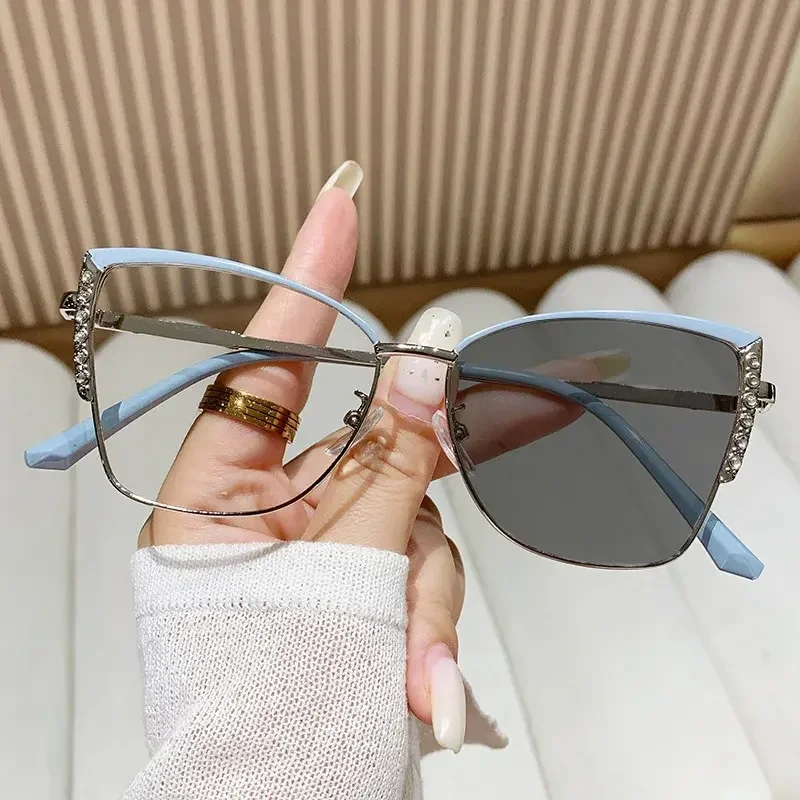 2024 Fashion Lens Color-changing Metal Cat Eye Glasses uv400 Photochromic Anti Blue Light Eyeglasses For Women