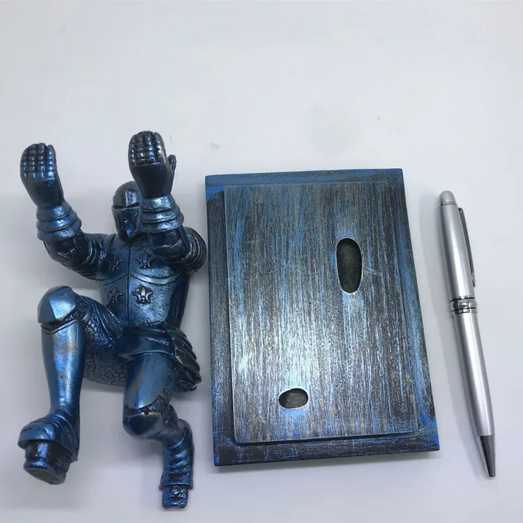 
Kids Pencil Holder Resin Soldier Organizer Pen Stand Office Supplies Desk Accessories Creative Executive Knight Pen Holders 