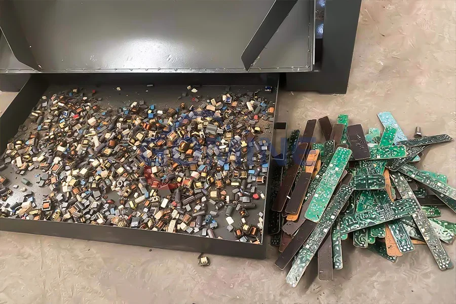 Henan Gomine Recycled Electronics Components Machine / PCB Circuit Boards Dismantling Machine