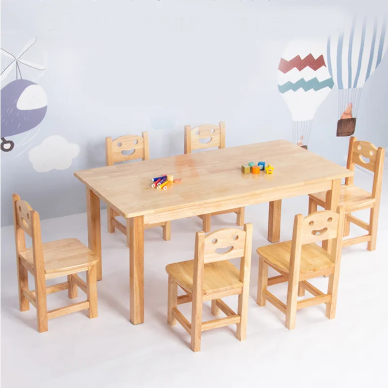Детский деревянный стол и стулья