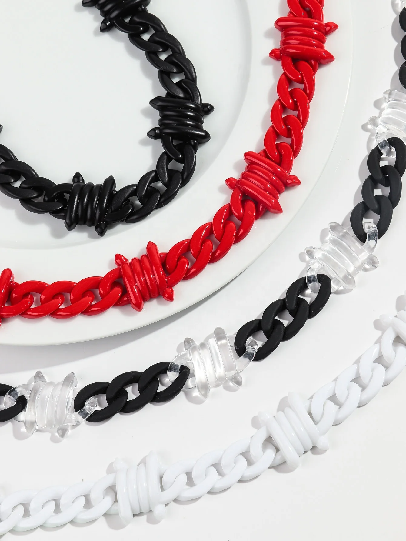 Hiphop 2024 Fashion Personality Nightclub Jewelry Choker Colorful Buckle Resin Thorn Chain Acrylic Necklace for Men and Women