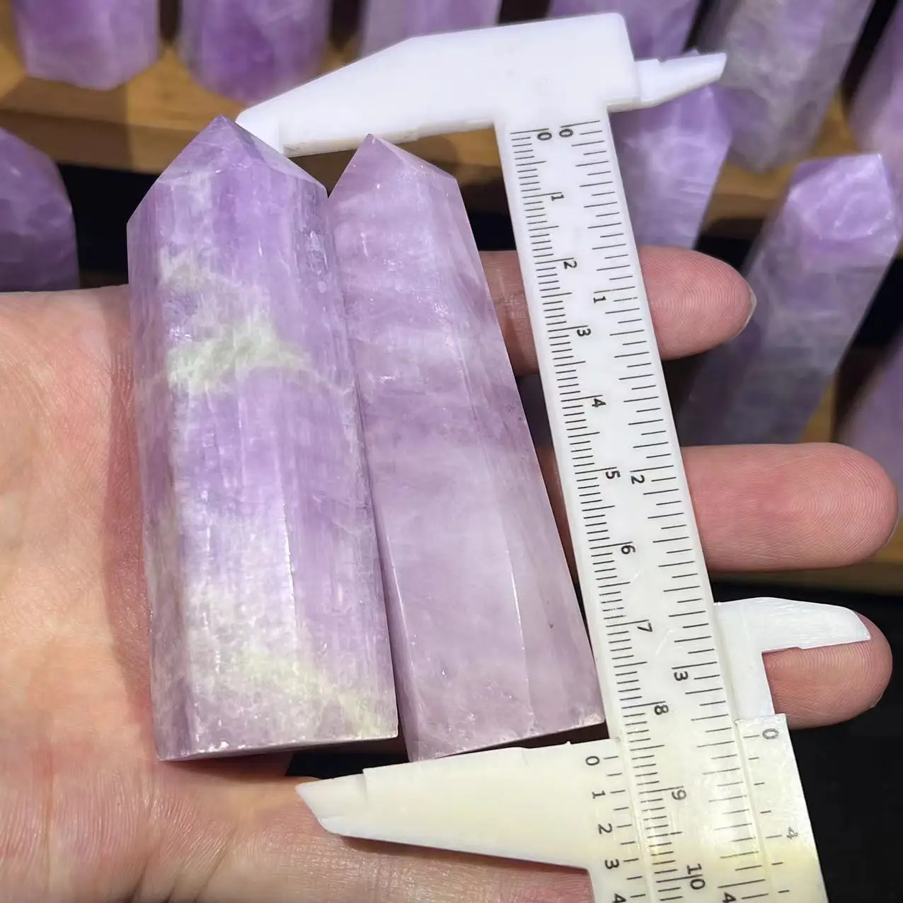 Wholesale Natural Kunzite Point UV Reaction Crystal Wand For Healing