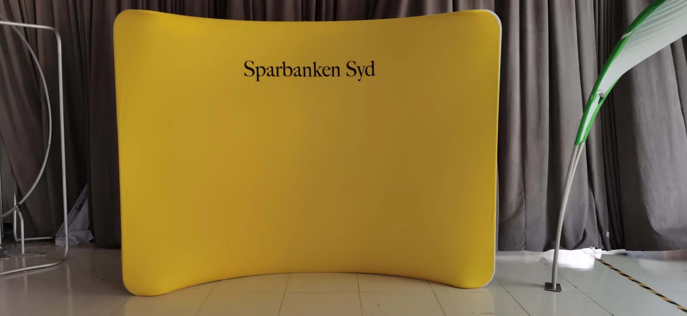 Exhibition Display Curved 8ft Stretch Tension Fabric Backdrop for Trade Show