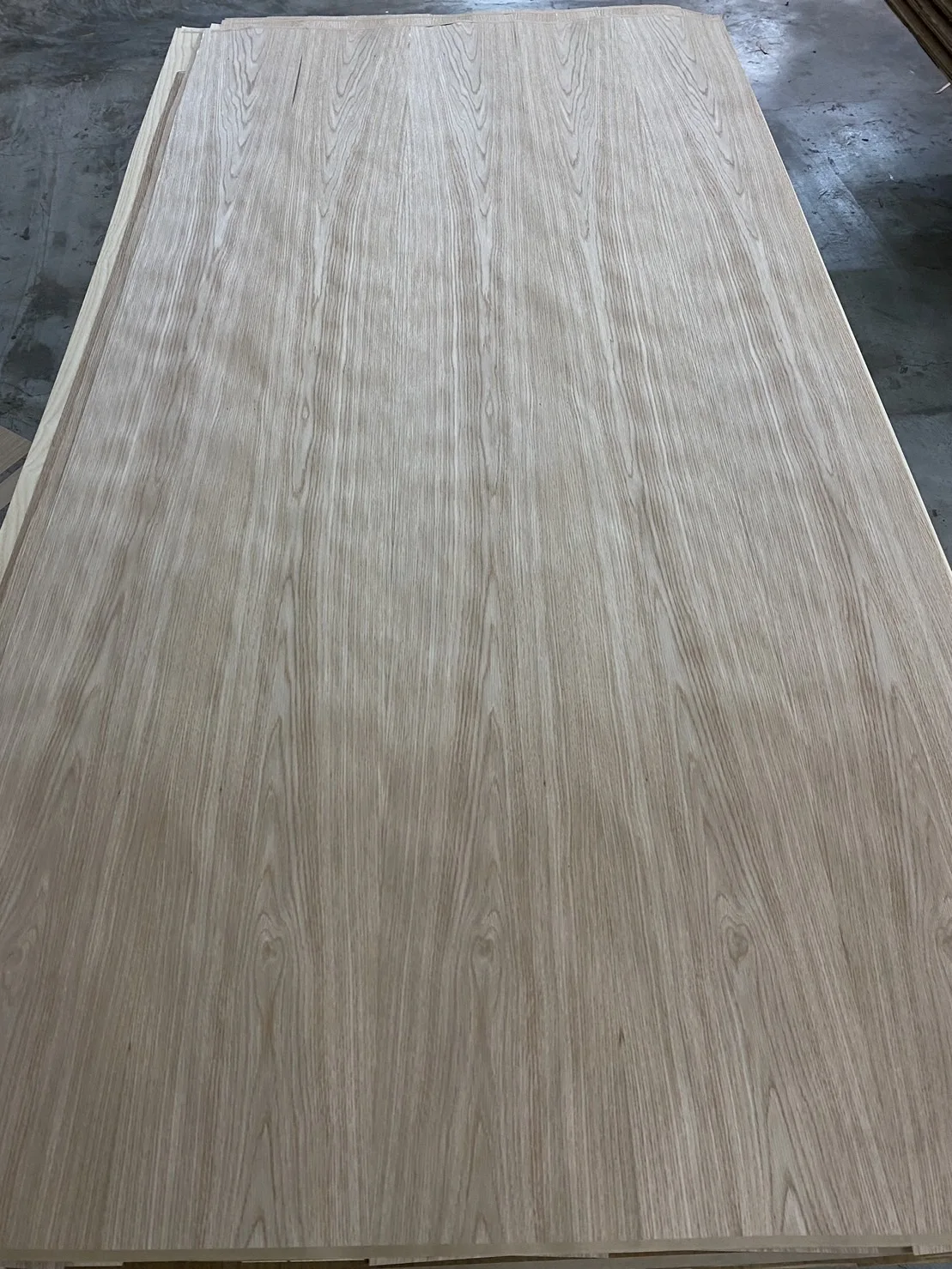 Online Wholesale Experienced Manufacturer Natural White Oak Veneer On Plywood With Sliced Cut Technics