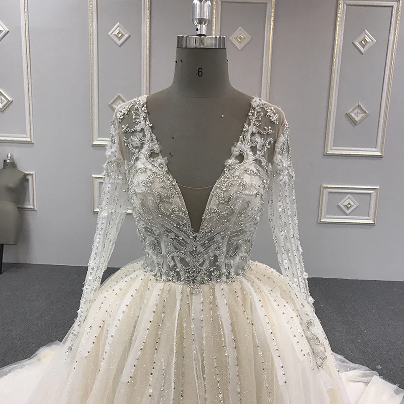 Baiyi Wholesale Sexy Illusion Long Tail Heavy Beaded Glitter Tulle Lace Wedding Dress H19011